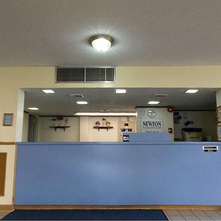 Americas Best Value Inn Newton Exterior foto
