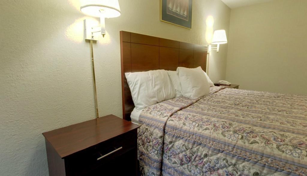 Americas Best Value Inn Newton Habitación foto