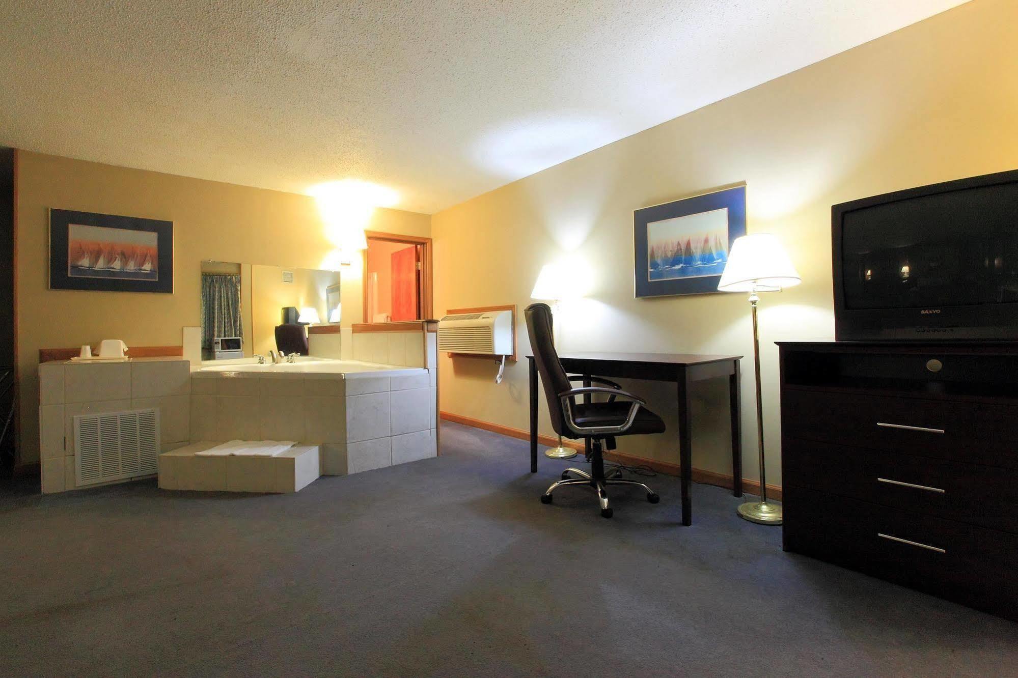 Americas Best Value Inn Newton Habitación foto